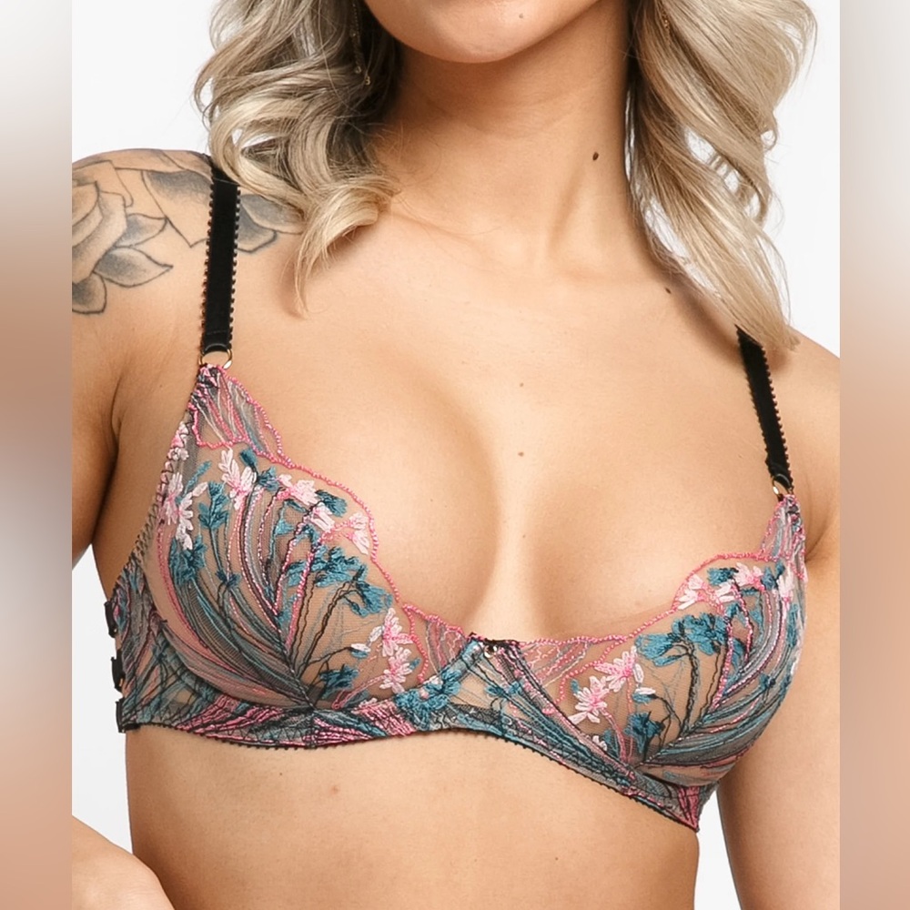 Edge o’ Beyond Libby Bra Size 2 32B